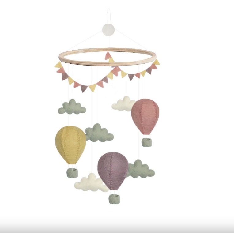 Uro med luftballon og vimpler